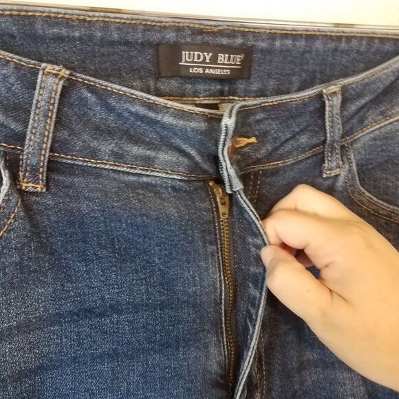 Judy Blue Jeans 18W Blue Boyfriend Fit Distressed Stretch High Rise JB88220 - Picture 4 of 8